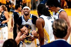 开云体育下载-火箭轻取尼克斯，莫兰特统治全场的简单介绍